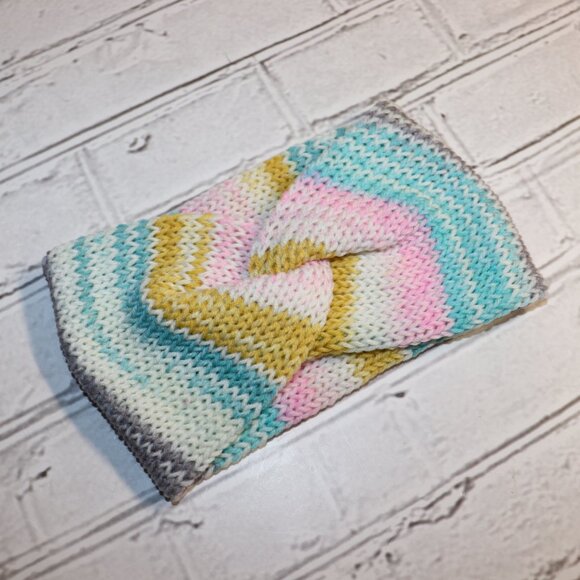 🌈 Colorful Stripes Twisted Knit Headband – Handmade · One Size - Picture 3 of 4